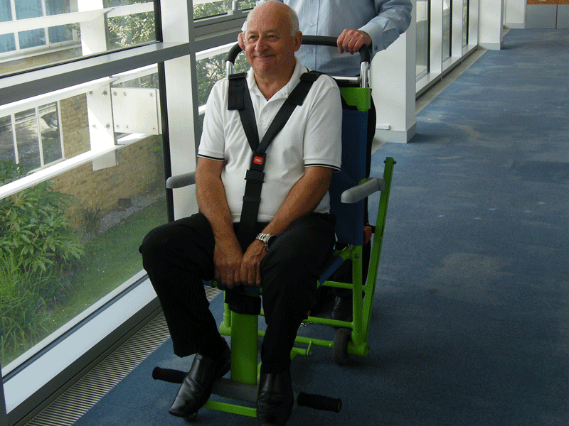 Evacuation Chair Excel, transporting patient along flat surface